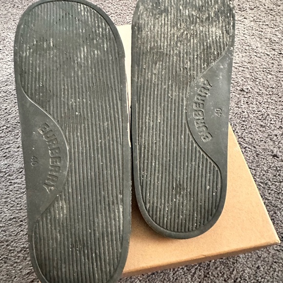 Size 40 men Burberry, print slides - Picture 6 of 8